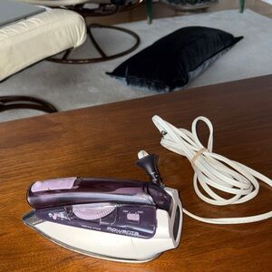 👚Rowenta 1st Class Purple & White Vertical Steam Iron
